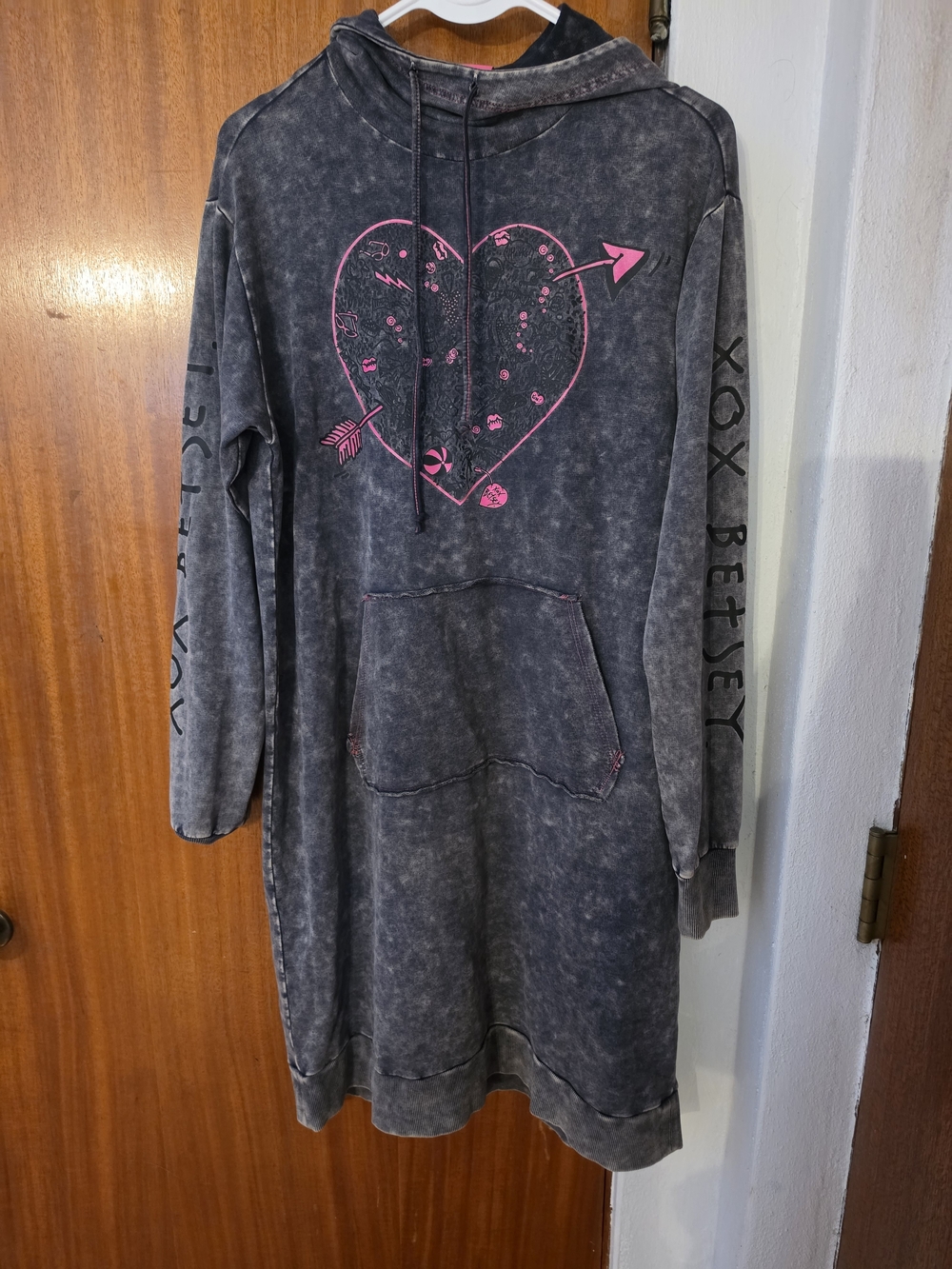 Black Mineral-Wash Hoodie Dress with Pink Heart Graphic